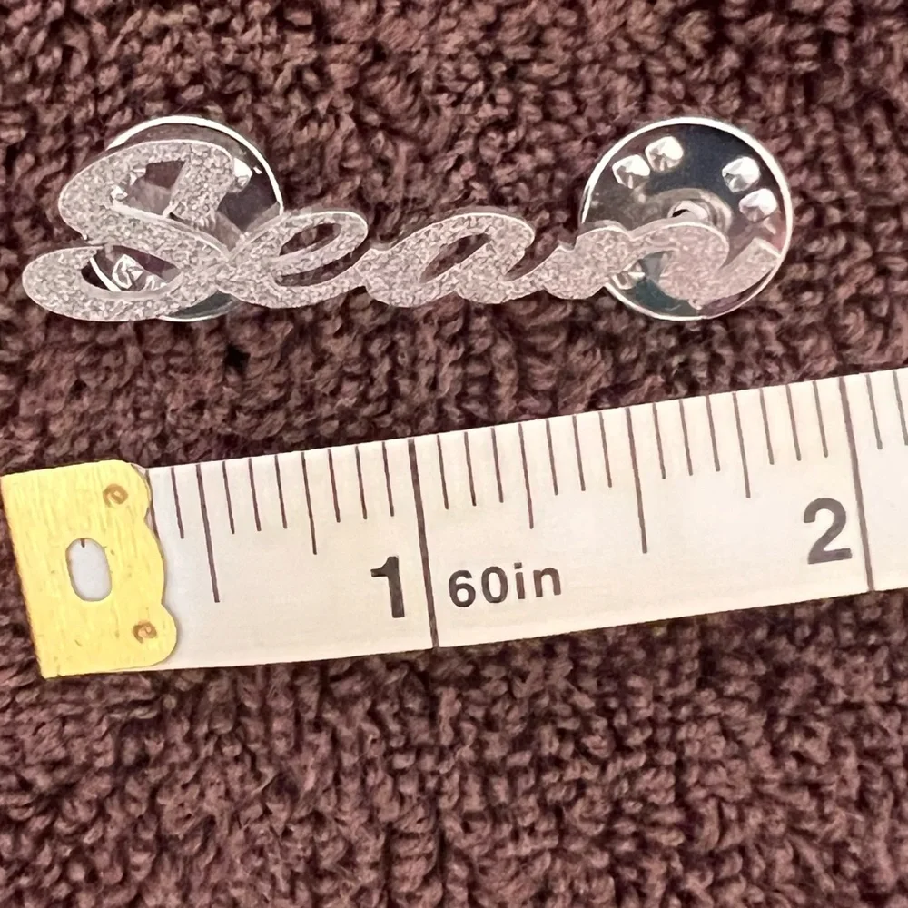 Silver Script 'Sean' Nameplate Pin - Picture 4 of 6